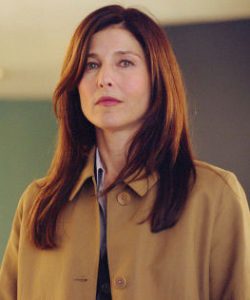 Catherine Keener as agent Dot Woods.